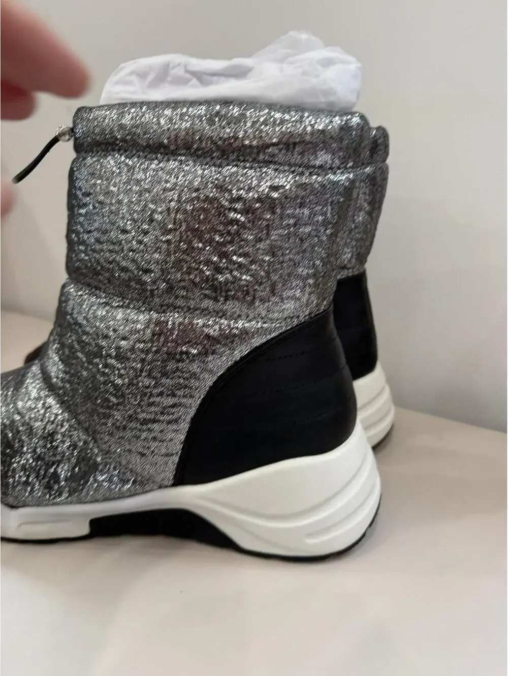 Paolo GILLIE-L Silver and Black Winter Boots Size 10 M
